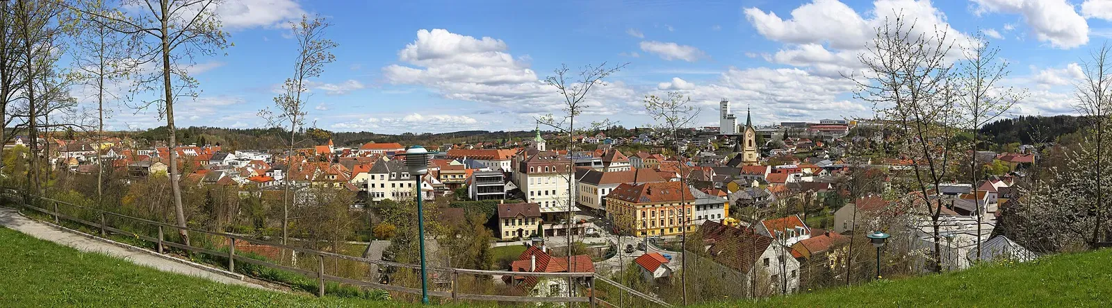 Blick über die Stadt Zwettl (Niederösterreich) 2016-04